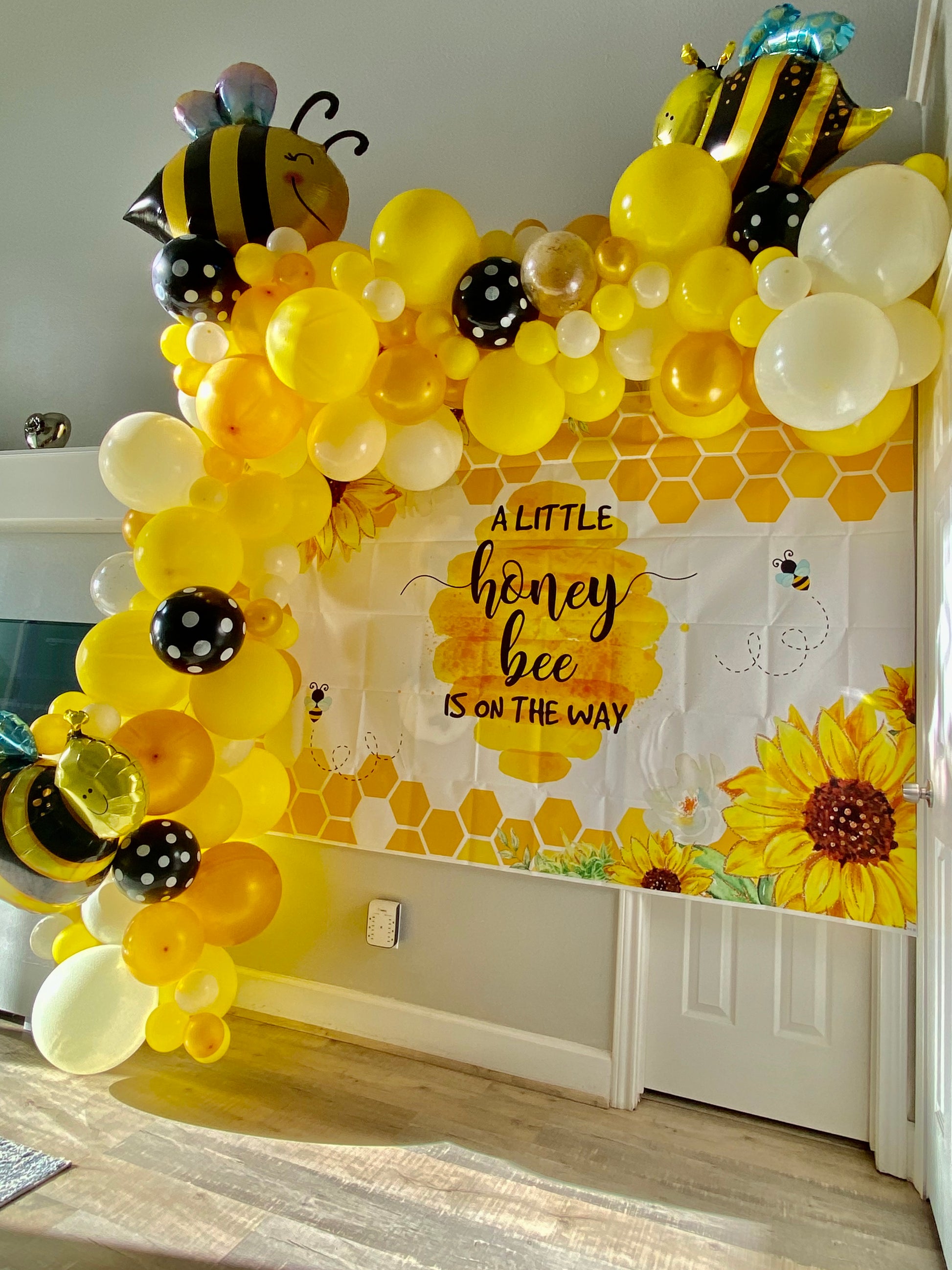 Momma-To-Bee DIY Balloon Arch Garland Kit